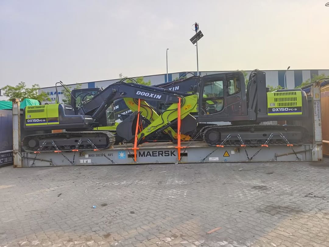 15 ton, 23 ton ekskavatör Orta Doğu'da sevkiyat için hazır