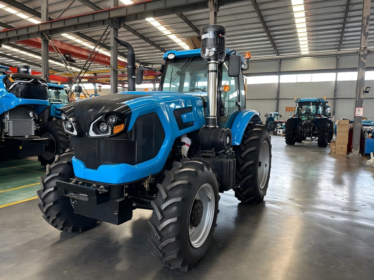 Çin'in Yüksek Beygir Gücündeki Traktörleri Afrika'da Büyük Ölçekli Tarımın Ana Gücü Haline Geldi